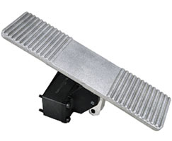 Nugget 200 Series spring centered treadle operator