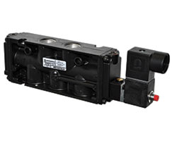 Nugget 500 Series 120Vac 5/2 non-locking solenoid actuated/air assisted spring return 1/2" NPT ported valve