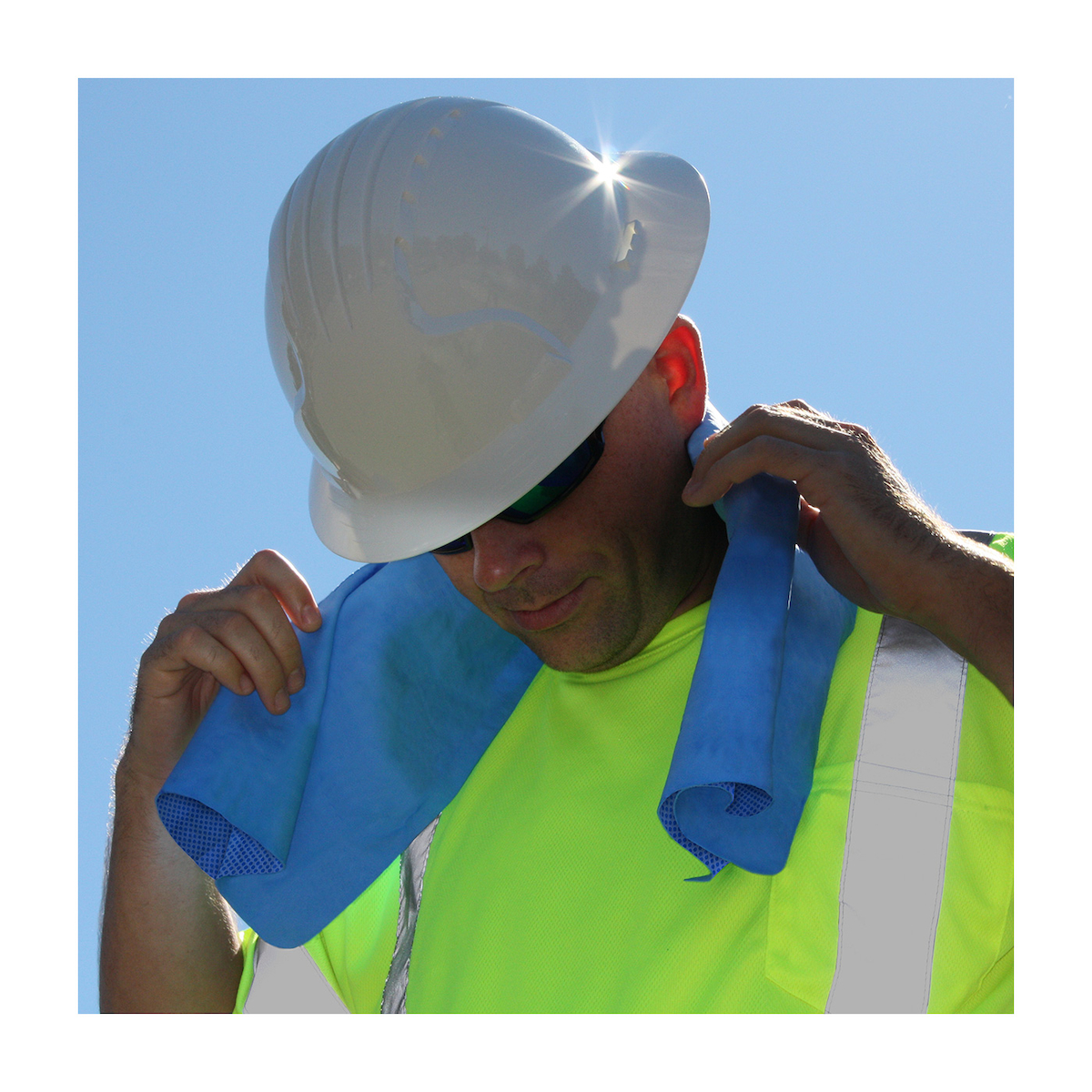EVAPORATIVE COOLING TOWEL