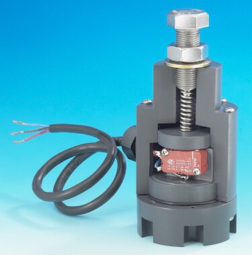 PVC PRESS SW 1/2" VLV 25 AMPS
